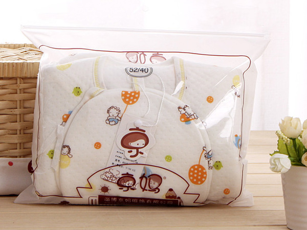 ชุดกิ๊ฟเซ็ทเด็ก (Baby Gift Set) ลายลิง (มี 5 ชิ้น) ผ้านุ่ม ห่อถุงพลาสติก